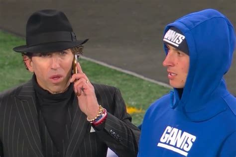 Dec 12, 2023 · However, the real star of the night was Giants quarterback Tommy DeVito’s agent, who wore a black suit and fedora and looked like, well, a character out of The Godfather, according to Peyton ... 